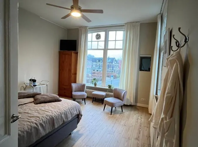 Luxe Kamer In Stadsvilla, Gratis Parkeren! Apeldoorn