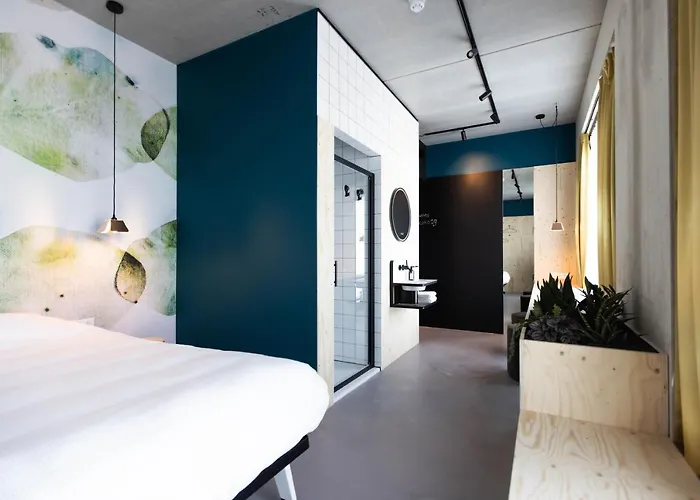 Hotel Moloko -Just A Room- Sleep&Shower-Digital Key By Sms Enschede