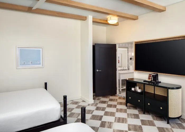 Casa Marina Key West, Curio Collection By Hilton Hotel