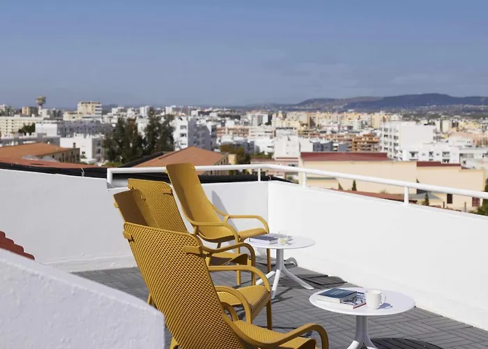 Alto House Faro, Al De Assinatura Modernista