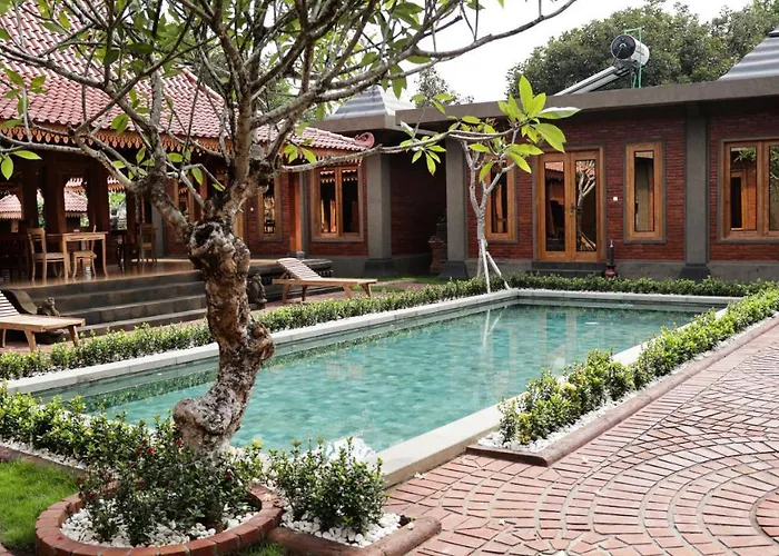Hotels in Magelang