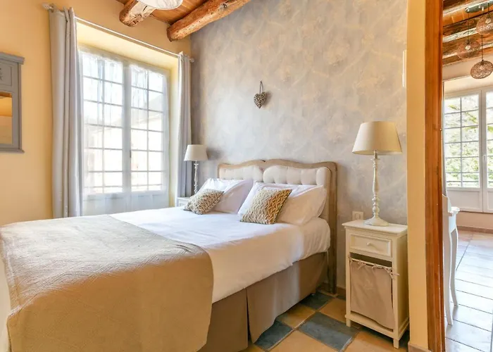 Montignac-Lascaux Hotels