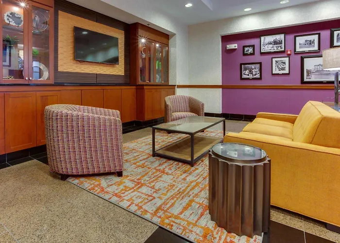 Drury Inn & Suites West Des Moines