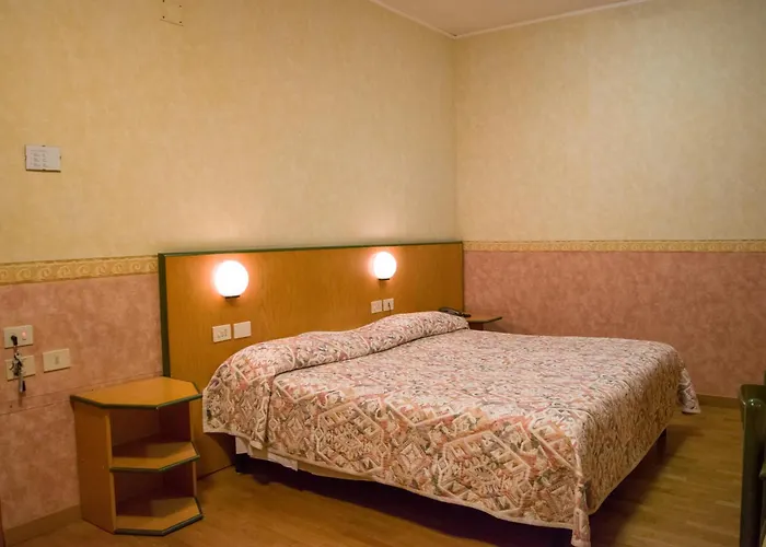 Hotel Baffo Rosso Alba Adriatica