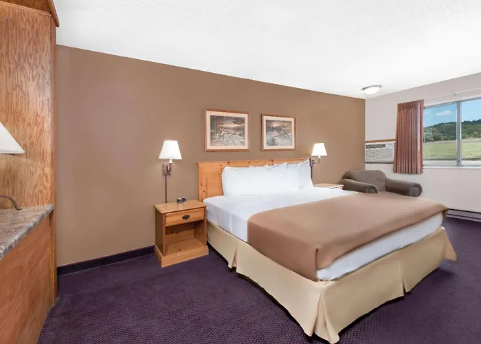 Super 8 By Wyndham Chamberlain Sd Hotel