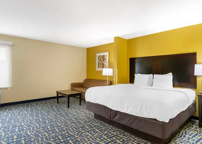 Brunswick Hotels