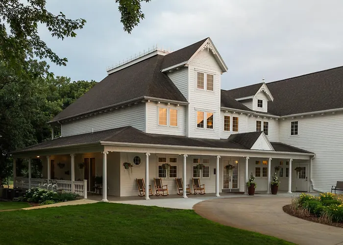 The Oakwood Inn Okoboji