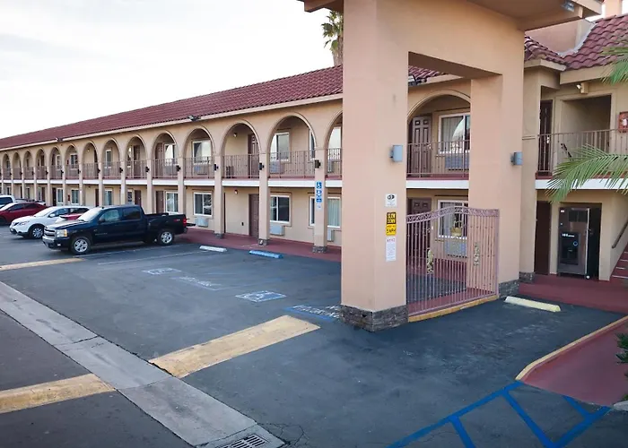 Bellflower Hotels