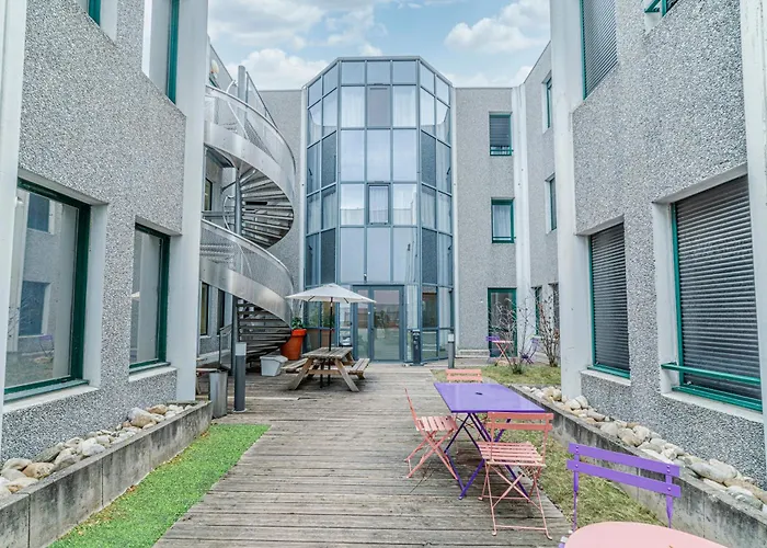 Montempô apparthotel Lyon Vénissieux