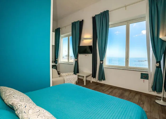 Marlove Sea View With Private Access To The Sea Syracuse
