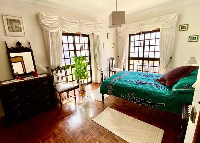 Spray B&B Sitio In Nazare, European Style