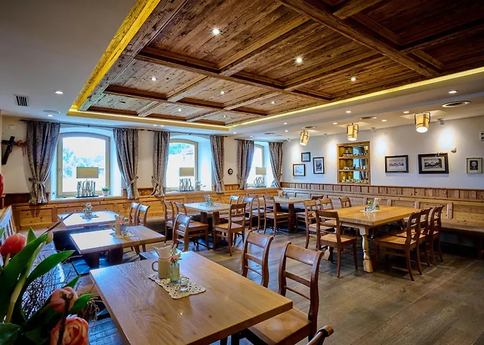 Hotels in Bogen