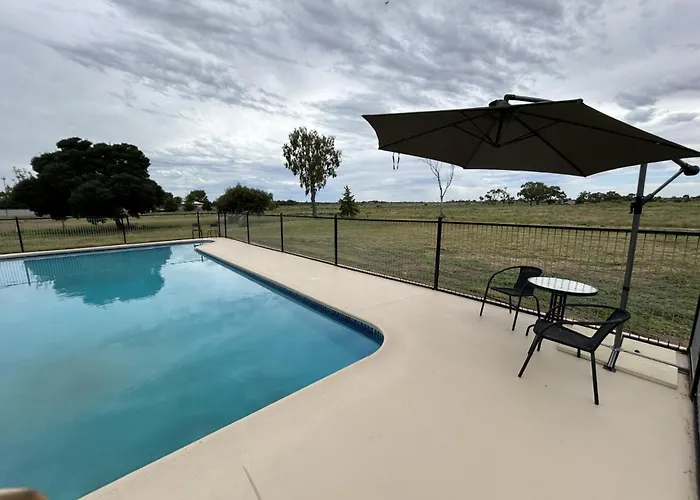 Lake Boga Hotels