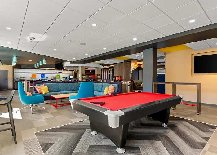 Christiansburg Hotels
