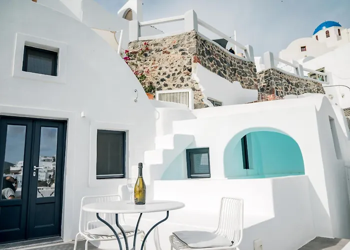 Chelidonia Luxury Suites