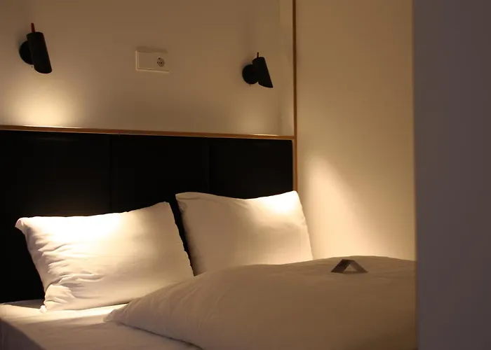 Amsterdam Hotels