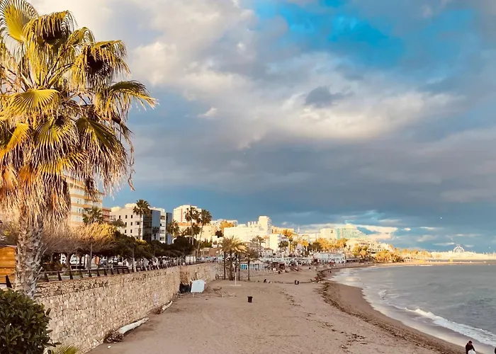 Benalmadena ,apartamento-Estudio primera Línea de Playa