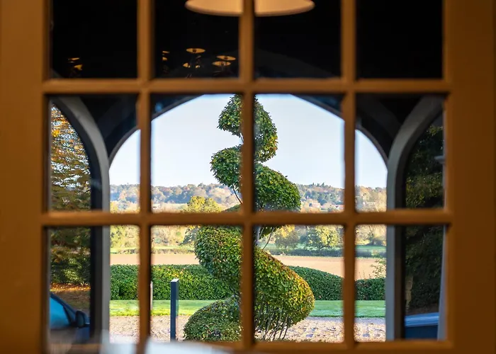 Dedham Hotels