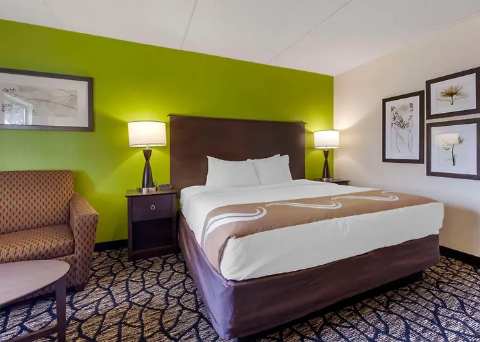 Quality Inn Oshkosh Aviation Park