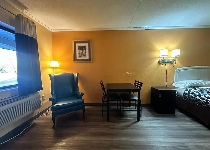 Loyalty Inn Rockingham