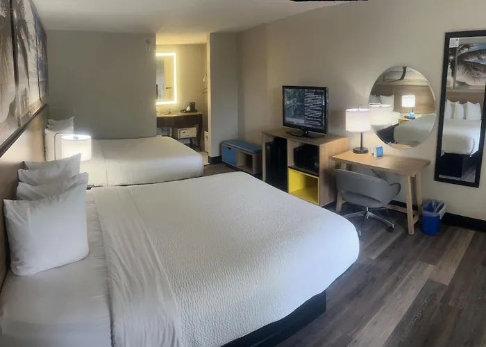Days Inn By Wyndham Port Charlotte Town Center