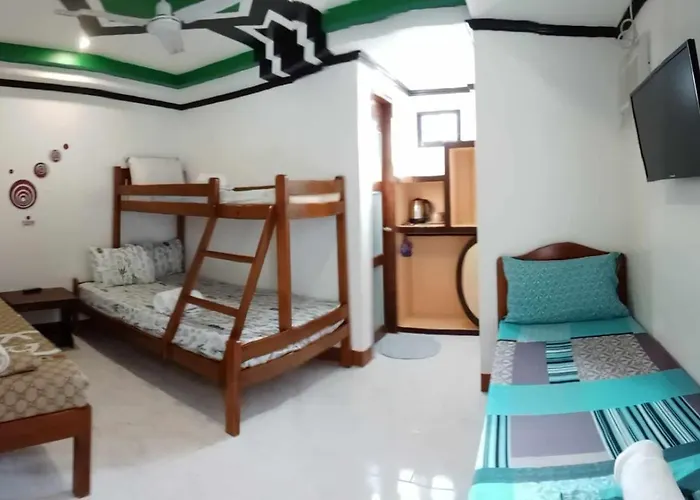 Vali-Joe Travel Lodge El Nido