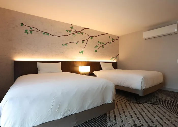 Hillsboro Hotels