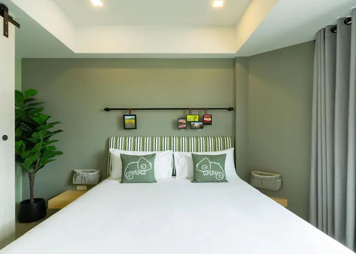Chamemon Bed Phuket Town