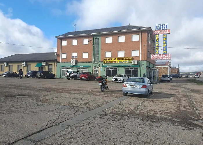 Hostal Residencia Delfin Astorga
