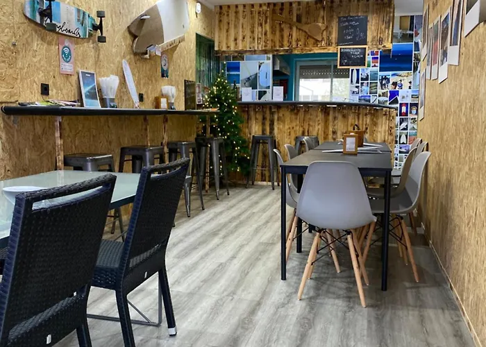Ateliersurf29 Guest House Almada