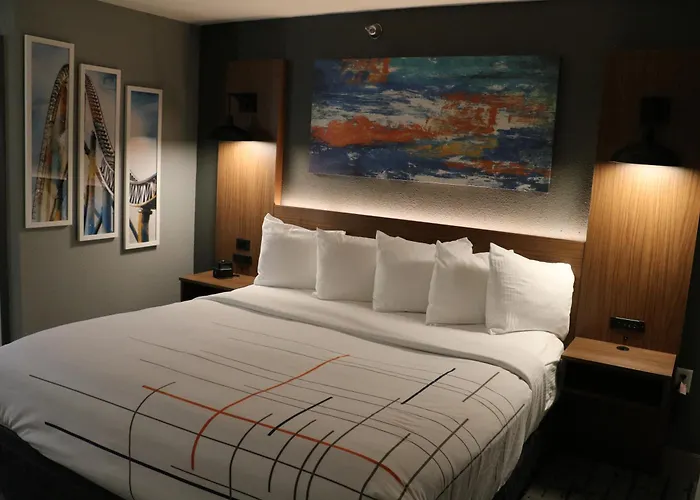Gurnee Hotels