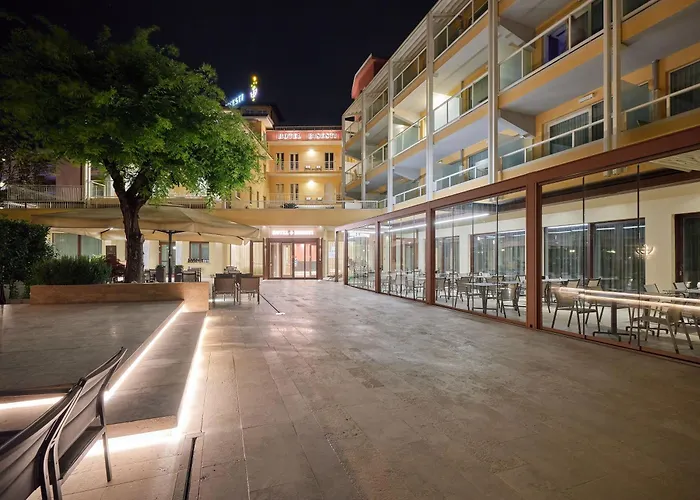 Hotel Bisesti ***S