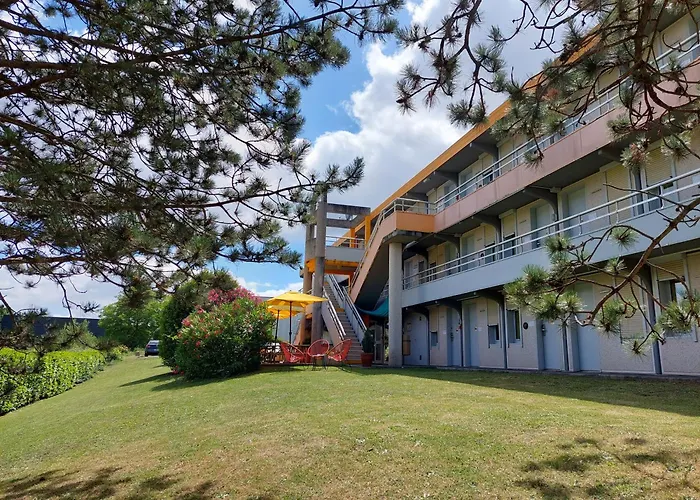 The Originals Access, Hôtel Recouvrance Saintes Ouest (P'tit Dej-Hotel)