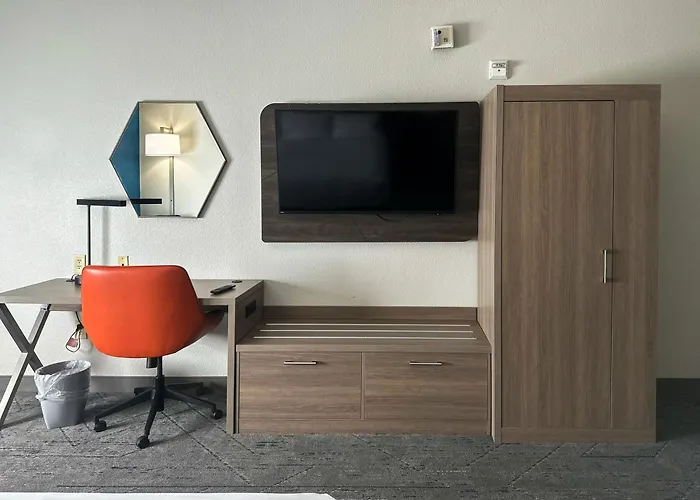 Holiday Inn Express Hotel & Suites Ennis By Ihg