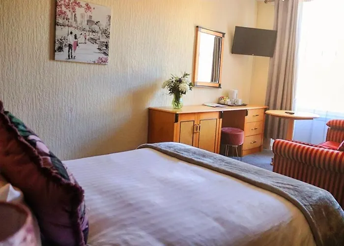 Forfar Hotels