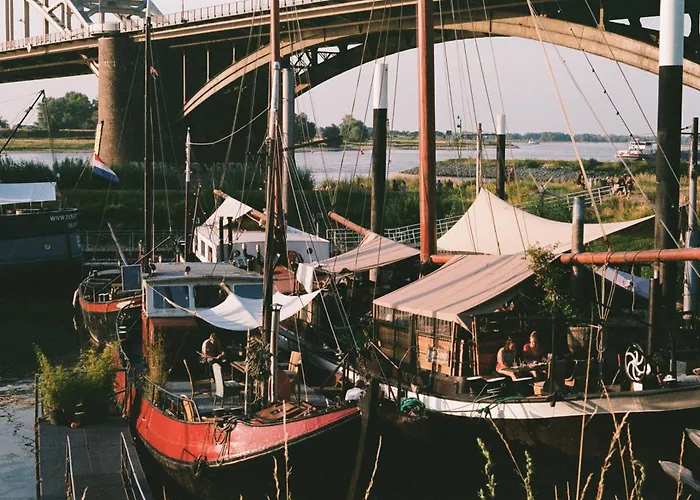 Boat 'Opoe Sientje'