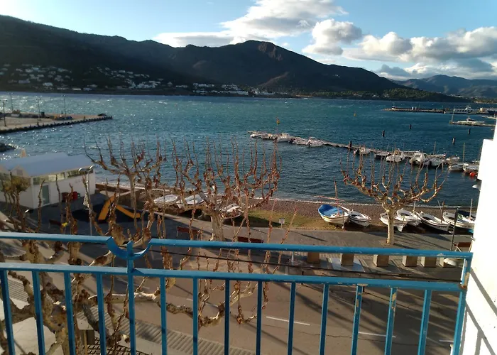 Artmony piso centro del pueblo vista frente al mar appartement plein centre en front de mer