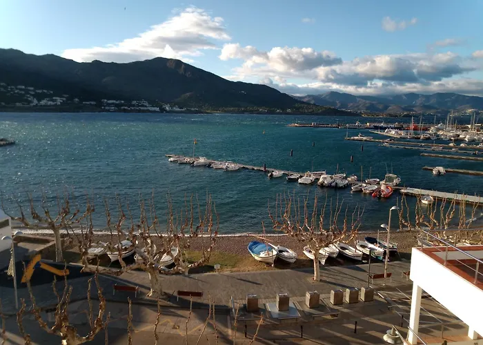 Artmony Piso Centro Del Pueblo Vista Frente Al Mar Appartement Plein Centre En Front De Mer El Port De La Selva