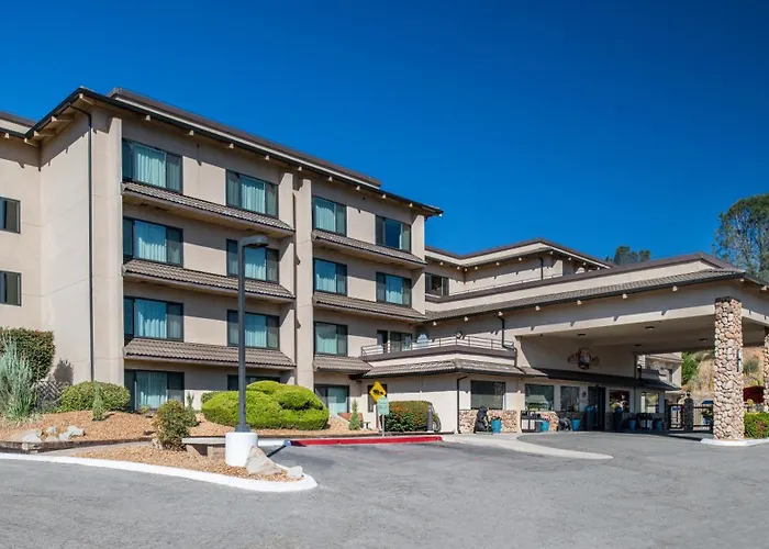 Hotels in Wawona