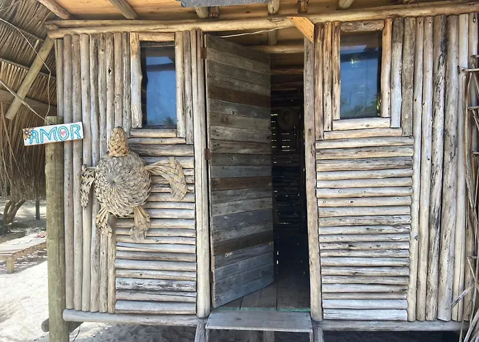 Cabana Família Coruja Camaçari
