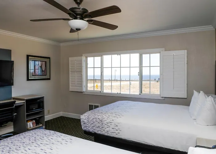 Sea Breeze Inn - San Simeon