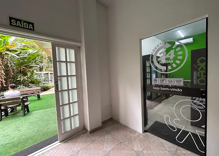 Fabuloso flat 243 Amarílis 2 piscinas climatizadas, SKY 170 canais carregador veiculo elétrico Riviera de São Lourenço, Bertioga Apartamento Duplex inteiro, cozinha equipada completa, serviço de praia, limpeza e trocas diária de toalhas, wi-fi 500mb