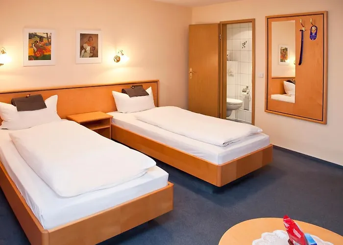 Hotels in Erlenbach am Main