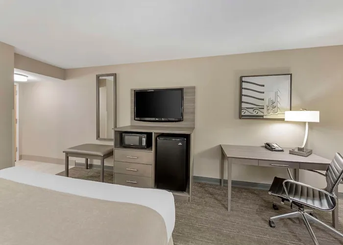 Rowland Heights Hotels