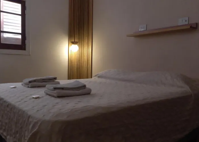 Hola Hotel