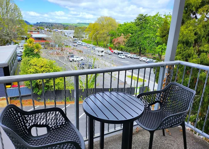 Papamoa Hotels
