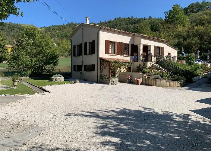 Maison Castellane Chambre d'Hotes B&B