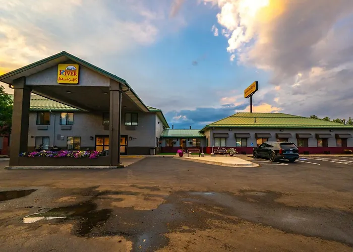 Yellowstone River Inn & Suites Livingston