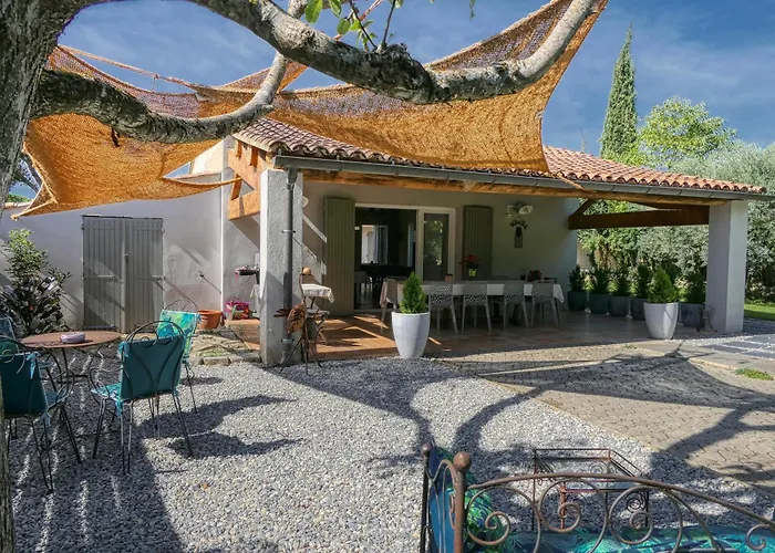 Hotel Jade En Provence à Vaison-la-Romaine