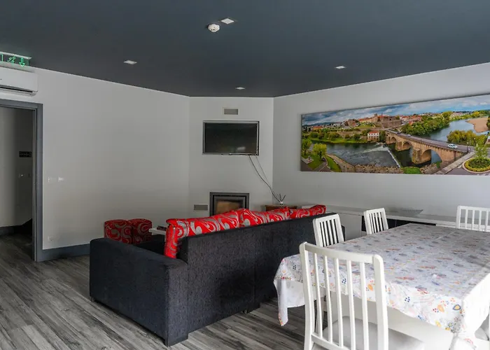 Residencial Kuarenta&Um Hotel Barcelos